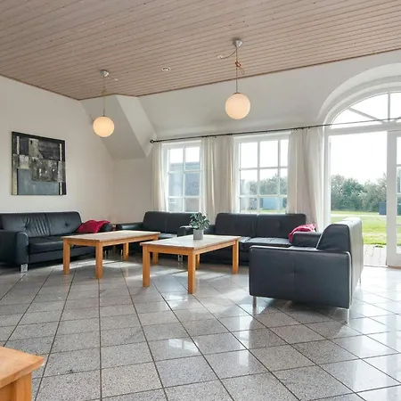 Luxury Pool House Retreat - By Traum Holiday home